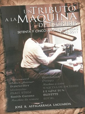 cover image of Un Tributo a La Mquina  De Escribir